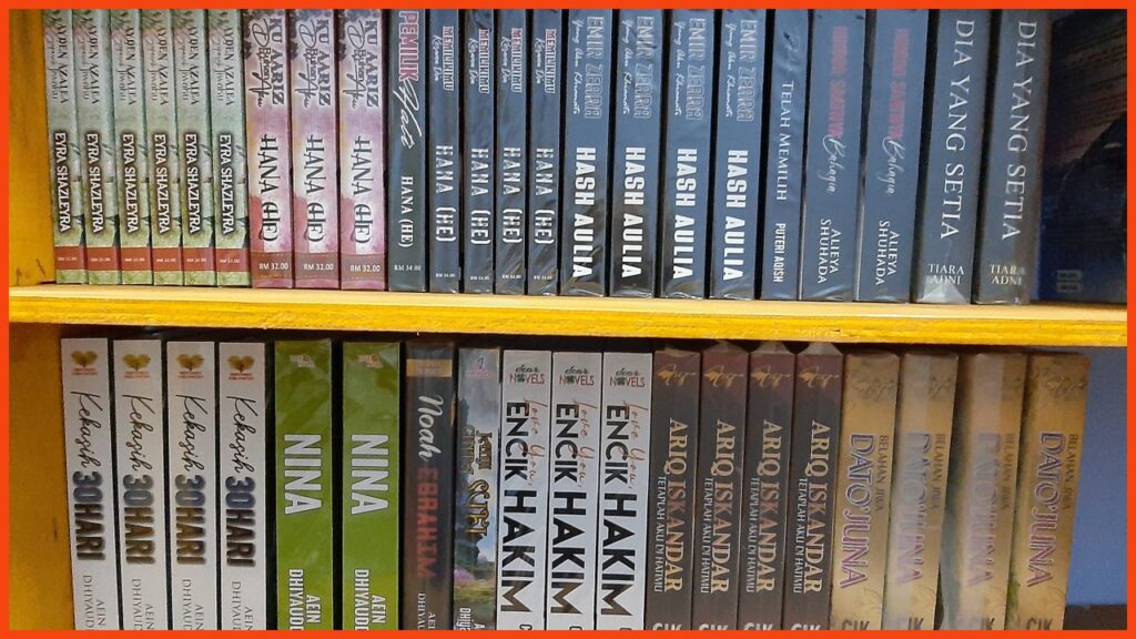 kedai buku popular johor bahru indah bookstore(dunia novel)